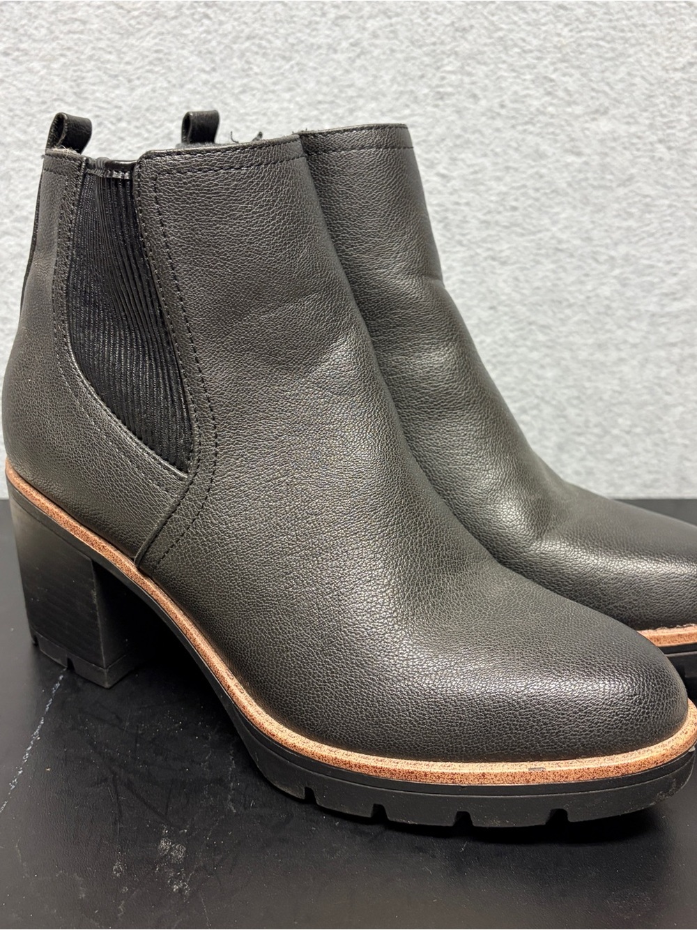 Naturalizer Women’s Madelynn Gore Boots Heeled Zip Black Water Repellent size 10